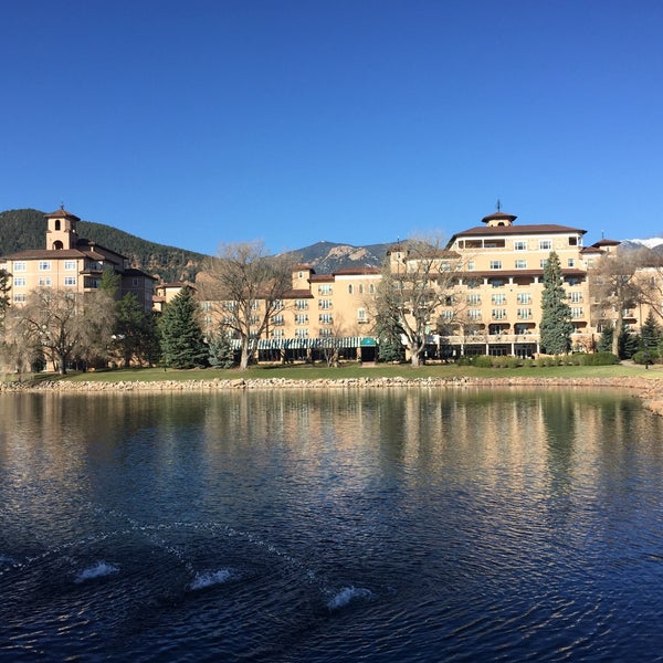 Photos At Lake Terrace Dining Room American Restaurant In Broadmoor