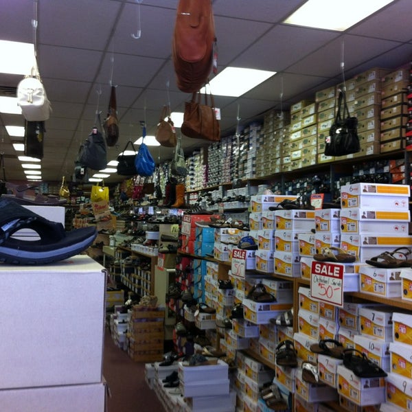 Bags & Shoes Shoe Store