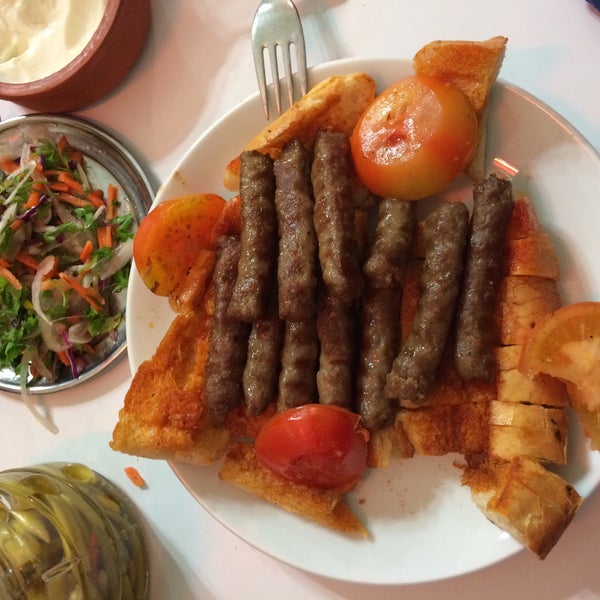 Ödemiş Kebab ve yoğurdu çok güzeldi teşekkür ederiz servis te çok iyiydi