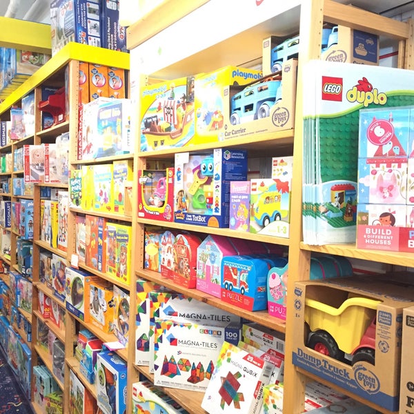 Toys Et Cetera Toy Store in Andersonville