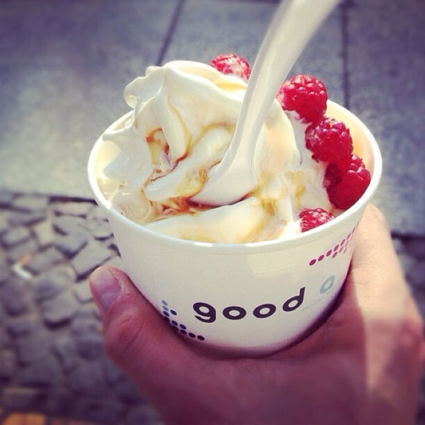 Das Foto wurde bei Good Q Frozen Yogurt &amp; Cafe von TAKi am 2/20/2014 aufgenommen