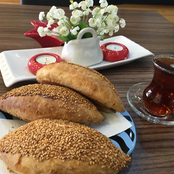 รูปภาพถ่ายที่ Saklı Tatlar โดย Eray Ç. เมื่อ 4/11/2016