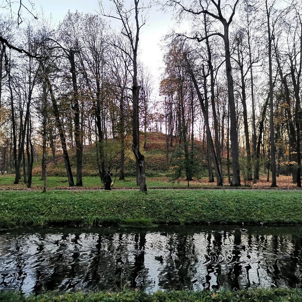 Александровский парк царское село гора. Куртина парнас в александровском парке. Александровский парк гора парнас. Александровский парк гора парнас. Александровский парк гора парнас.