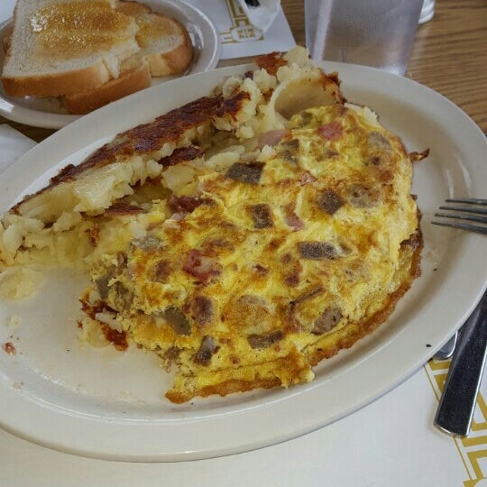 Royal Lunch Restaurant American Restaurant in North Royalton