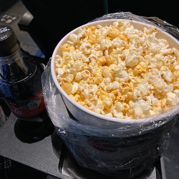 次での写真 イオンシネマ徳島 306人の訪問者