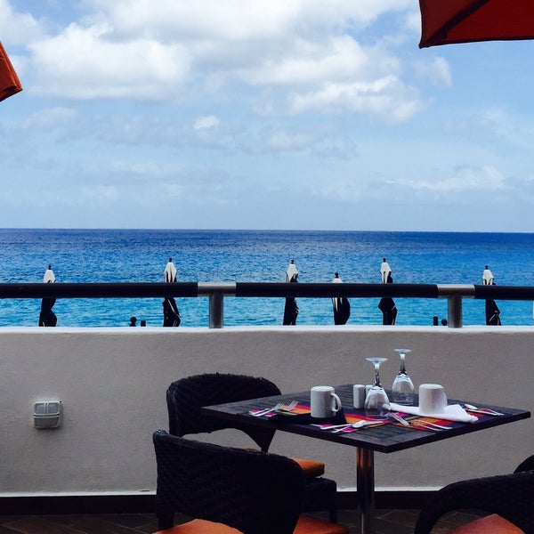 Foto diambil di Coral Princess Hotel &amp; Dive Resort oleh Juan Pablo L. pada 4/19/2015