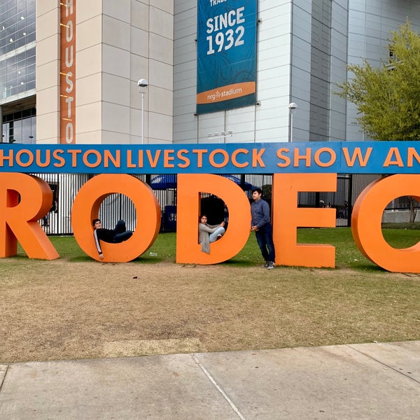 Das Foto wurde bei Houston Livestock Show and Rodeo von Richard G. am 3/11/2020 aufgenommen