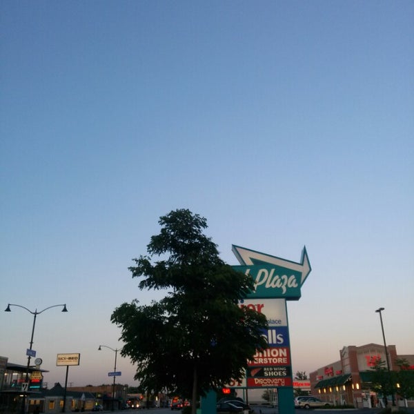 Gap cermak plaza deals