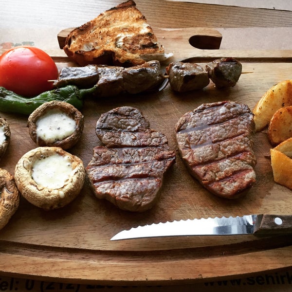 Foto tomada en Şehir Kasabı &amp; Steak House  por Dreaminjection el 7/29/2017
