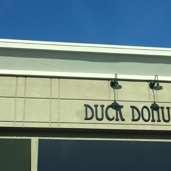 5/16/2016 tarihinde Will H.ziyaretçi tarafından Duck Donuts'de çekilen fotoğraf