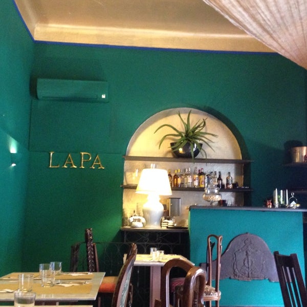 รูปภาพถ่ายที่ La Via Appia Osteria โดย Lord Simon เมื่อ 8/26/2014