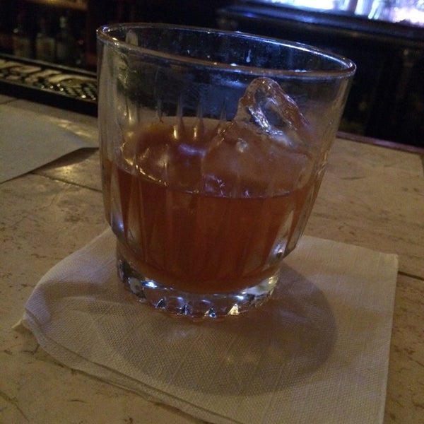 Das Foto wurde bei Barrel Aged Restaurant &amp; Cocktail Lounge von Nick O. am 8/6/2014 aufgenommen