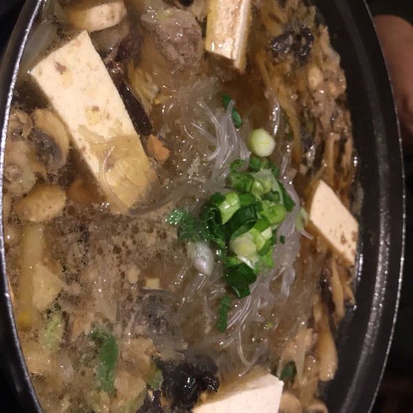 Foto tomada en Sushi Cafe &amp; Shilla Korean Restaurant  por Alexander S. el 11/5/2018