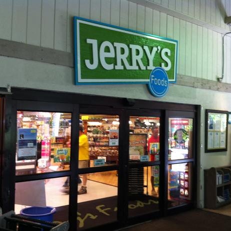 Photo taken at Jerry&#39;s Foods of Sanibel by Colin H. on 3/11/2014