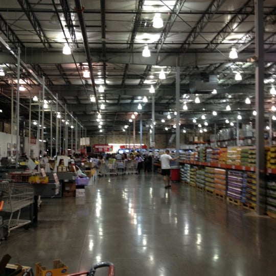 Costco Marina del Rey'de İndirimli Depo Mağazası