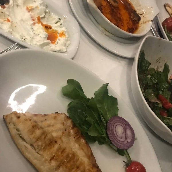 Foto tomada en Adabeyi Balık Restaurant  por Meryem✨ el 9/10/2023