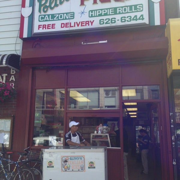 รูปภาพถ่ายที่ Polito&#39;s Pizza โดย Vin S. เมื่อ 8/4/2013