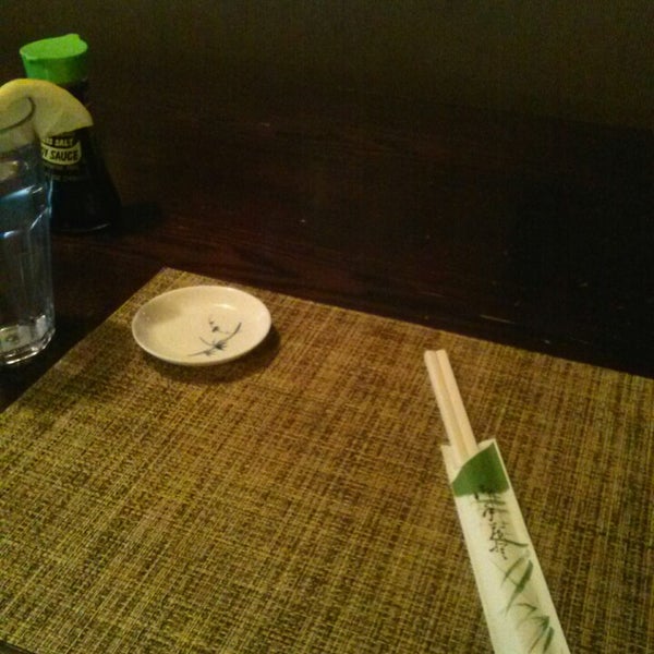 Das Foto wurde bei Bistro Ka Japanese Restaurant von Sands T. am 4/2/2014 aufgenommen