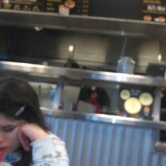 Photo taken at Fatburger by Sands T. on 2/16/2016
