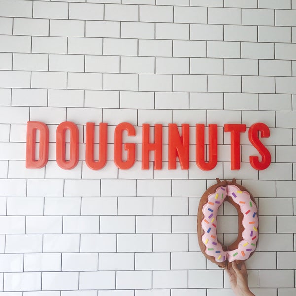5/26/2017에 Kristen A.님이 Bogart&#39;s Doughnut Co.에서 찍은 사진