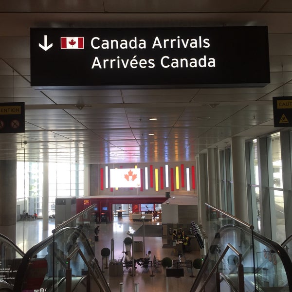 Foto tirada no(a) Aeroporto Internacional Pearson de Toronto (YYZ) por Eduardo C. em 5/12/2017