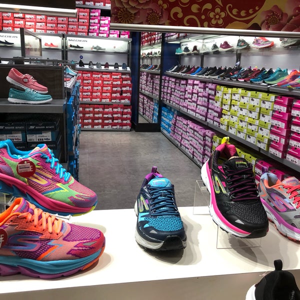 skechers shoe store