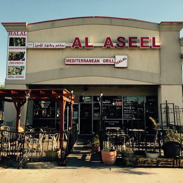 Photo taken at Al Aseel Grill &amp; Cafe by Fobaz R. on 4/8/2016