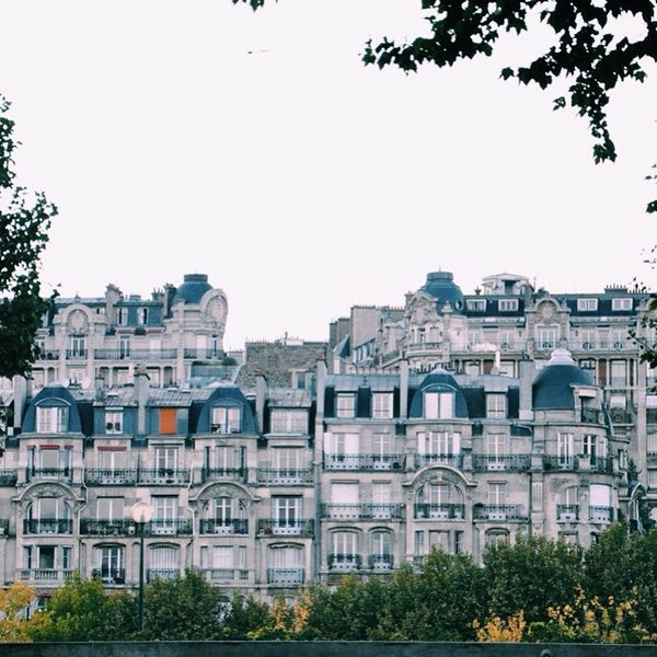 Foto tirada no(a) Hôtel Eiffel Seine Paris por Pelin - T. em 5/26/2015