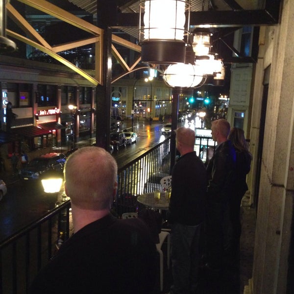 11/3/2013에 Tom O.님이 The Lodge Bar + Grill에서 찍은 사진