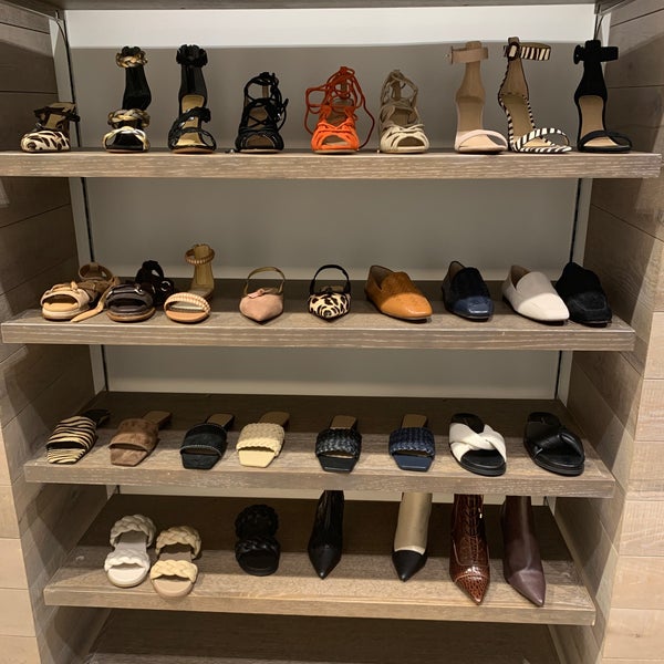 Banana Republic Clothing Store