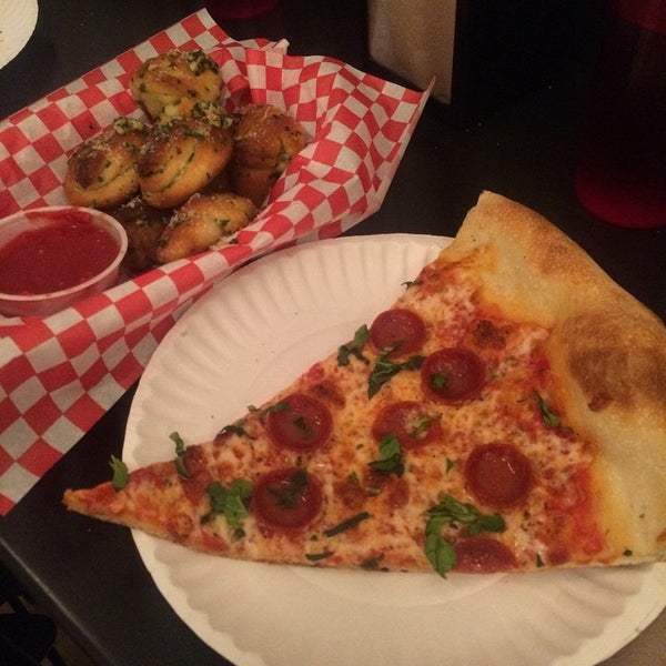 11/14/2014にLee S.がPrime Pizzaで撮った写真