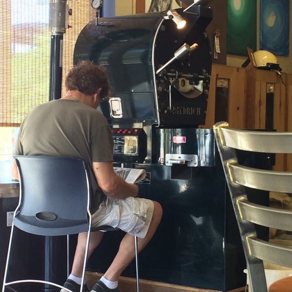 Photo taken at Grinder&#39;s Coffee Co. by Jeff D. on 6/21/2014