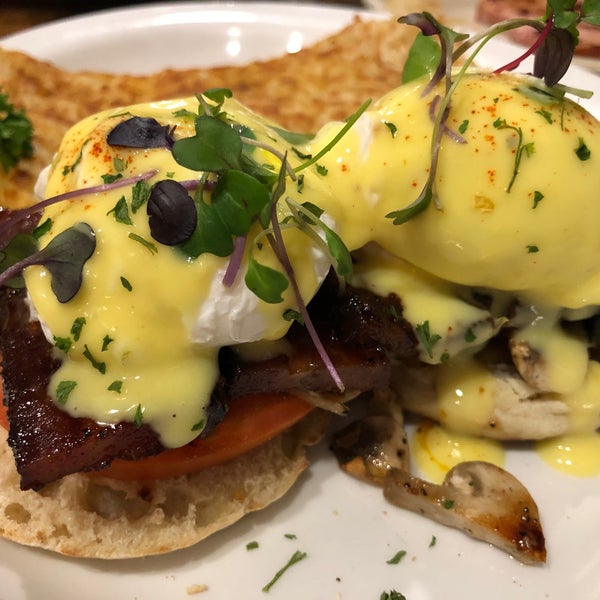 Try the Blackstone Benedict, with Millionaires’ Bacon.