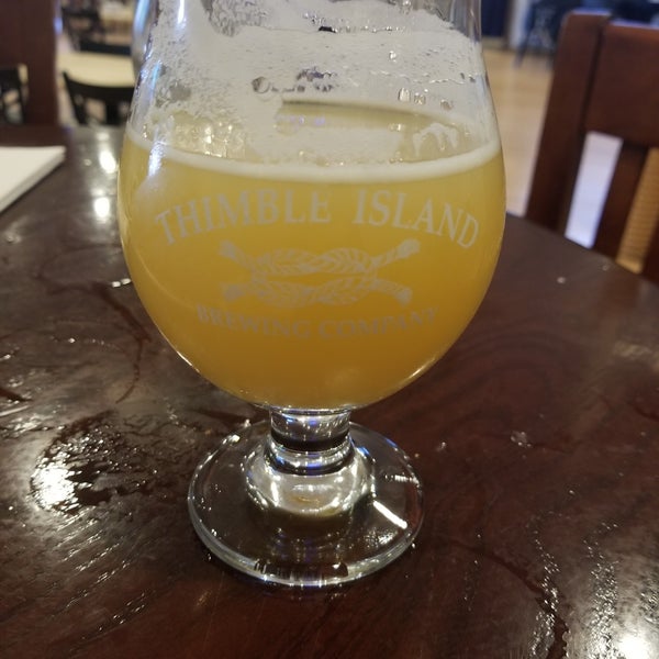 รูปภาพถ่ายที่ Thimble Island Brewing Company โดย Ted H. เมื่อ 4/16/2021