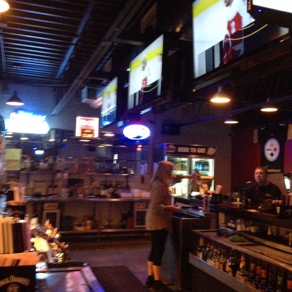 champs sports grill penn state