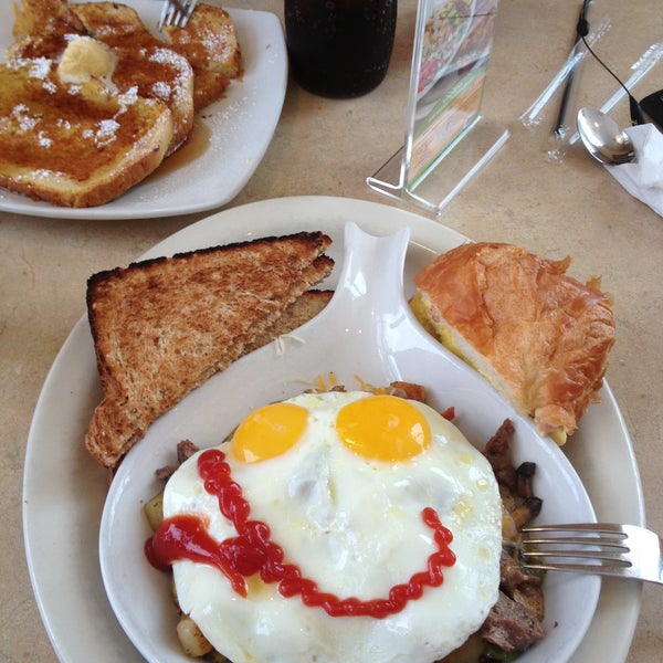 5/10/2013にVictor F.がThe Egg &amp; I Restaurants- McAllenで撮った写真