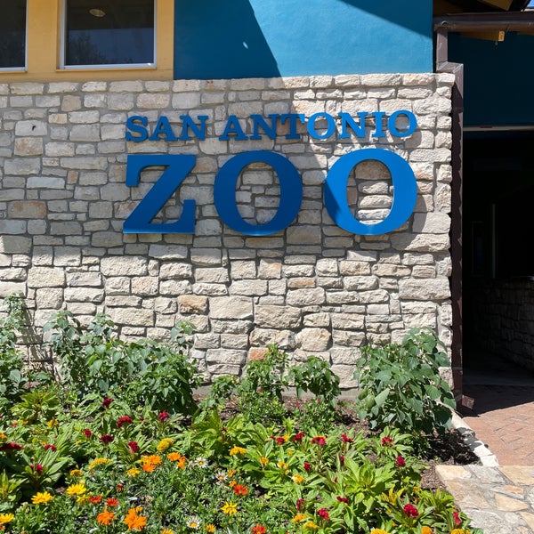 Photo taken at San Antonio Zoo by Victor F. on 5/2/2021