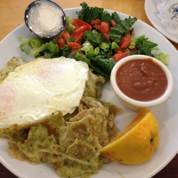 8/10/2013에 JD님이 Eggsperience Breakfast &amp; Lunch - Park Ridge에서 찍은 사진