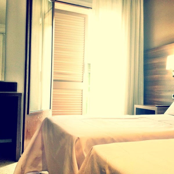 2/6/2014 tarihinde Hotel Carbonellziyaretçi tarafından Hotel Carbonell'de çekilen fotoğraf