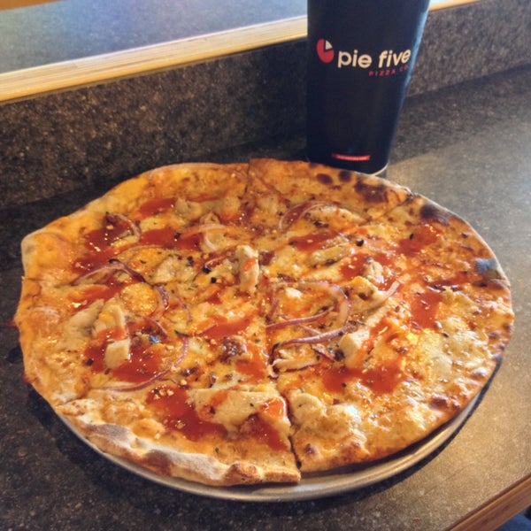 1/20/2014にRussell C.がPie Five Pizza Co.で撮った写真