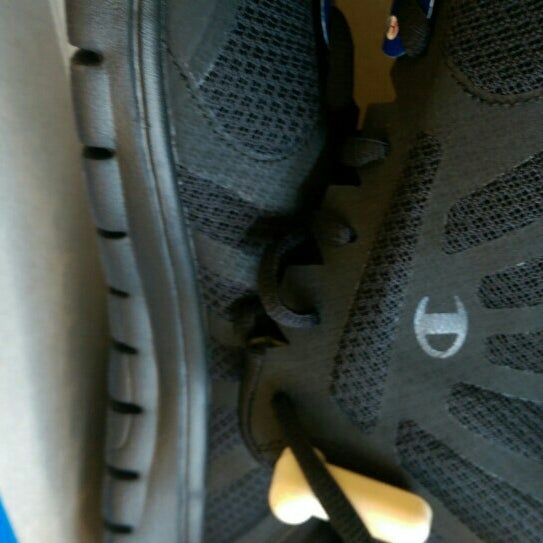 payless shoes bayshore