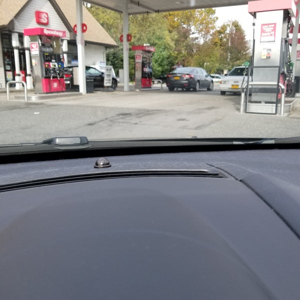 Speedway Gas Station In Islip