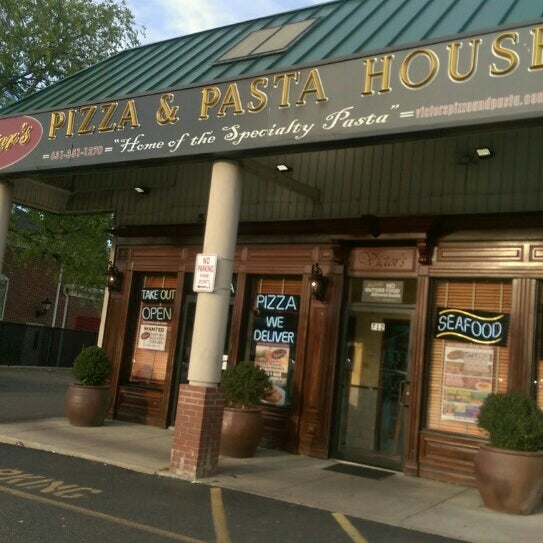 Photos at Victor's Pizza & Pasta House 19 tips from 547 visitors