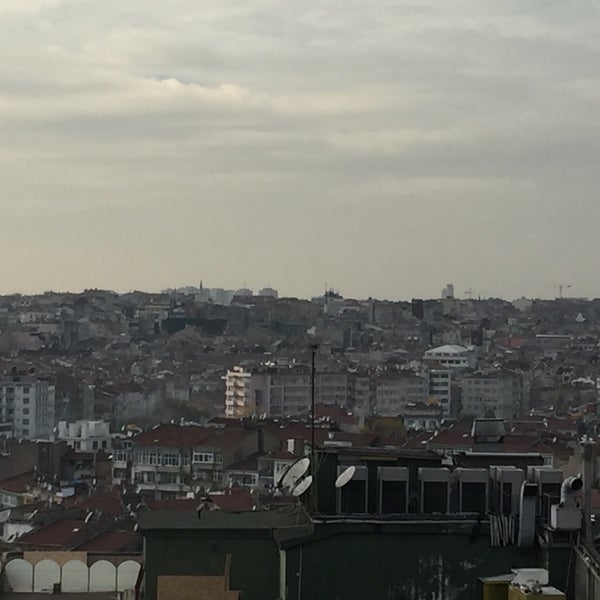Rooms are spacious. Staff is very friendly, helpful and respectful. Gave us an upgrade in a nice room with balcony overlooking scenic Istanbul. Tram line is 10 minutes walk. Nice breakfast