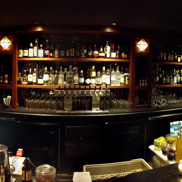 12/18/2016にCaleb H.がQ Restaurant &amp; Barで撮った写真