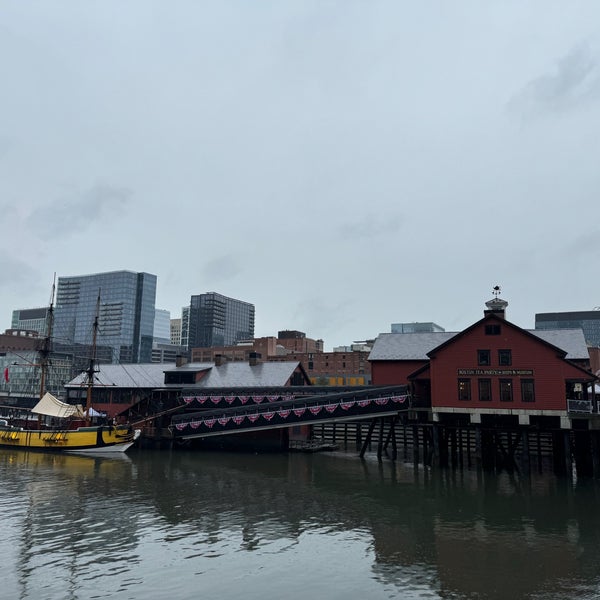 Foto tirada no(a) Boston Tea Party Ships and Museum por Paul J. em 3/29/2024
