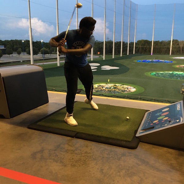 Photo taken at Topgolf by Kanette W. on 8/10/2016
