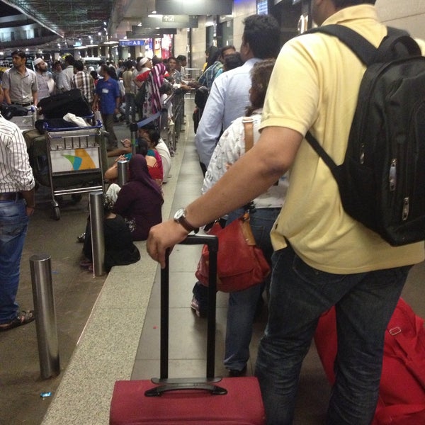 4/21/2013 tarihinde Rahul S.ziyaretçi tarafından Chhatrapati Shivaji Uluslararası Havalimanı (BOM)'de çekilen fotoğraf