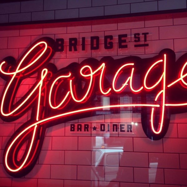 Foto diambil di Bridge St Garage oleh Jonathan B. pada 2/14/2014