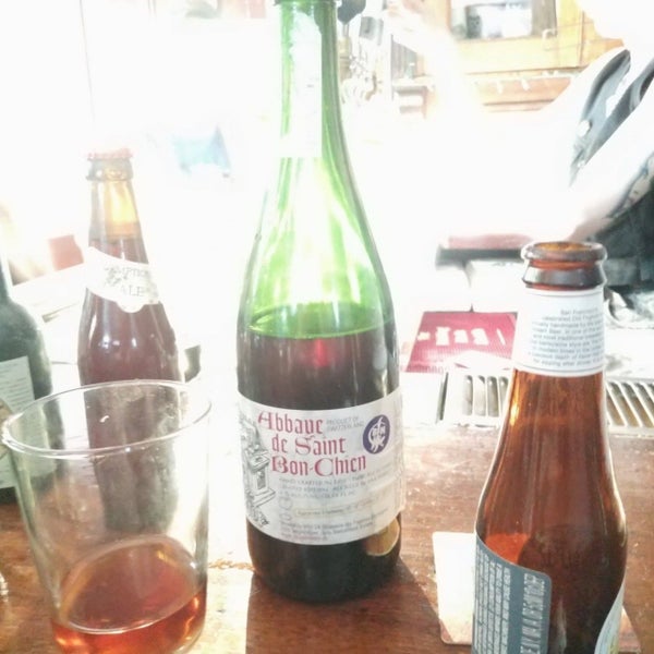 Mugs Ale House (Now Closed) Pub in Williamsburg